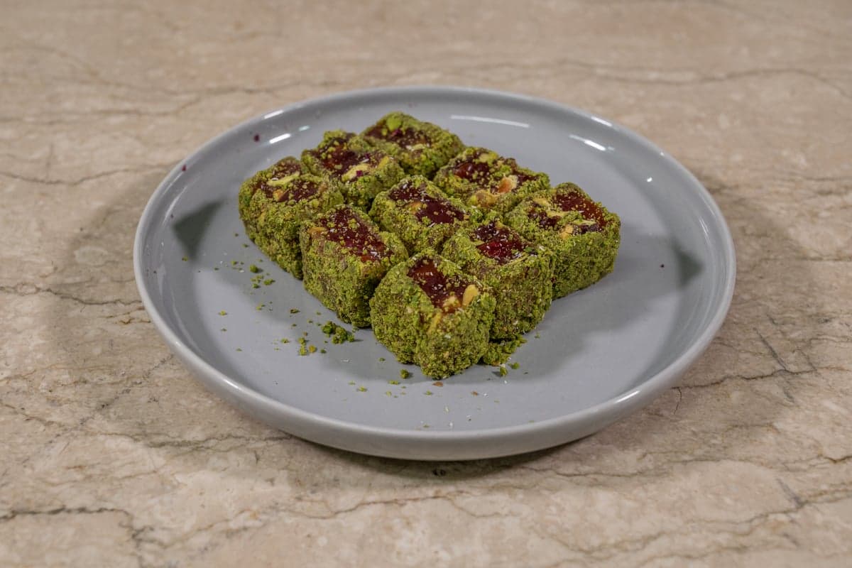 Lokum Rose Pistachio with Pistachio Topping